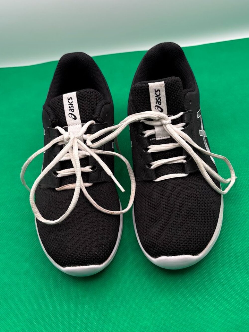 Asics Gel Women's Size 6.5 Gel Torrance 2 Black & White Athletic Running Shoes